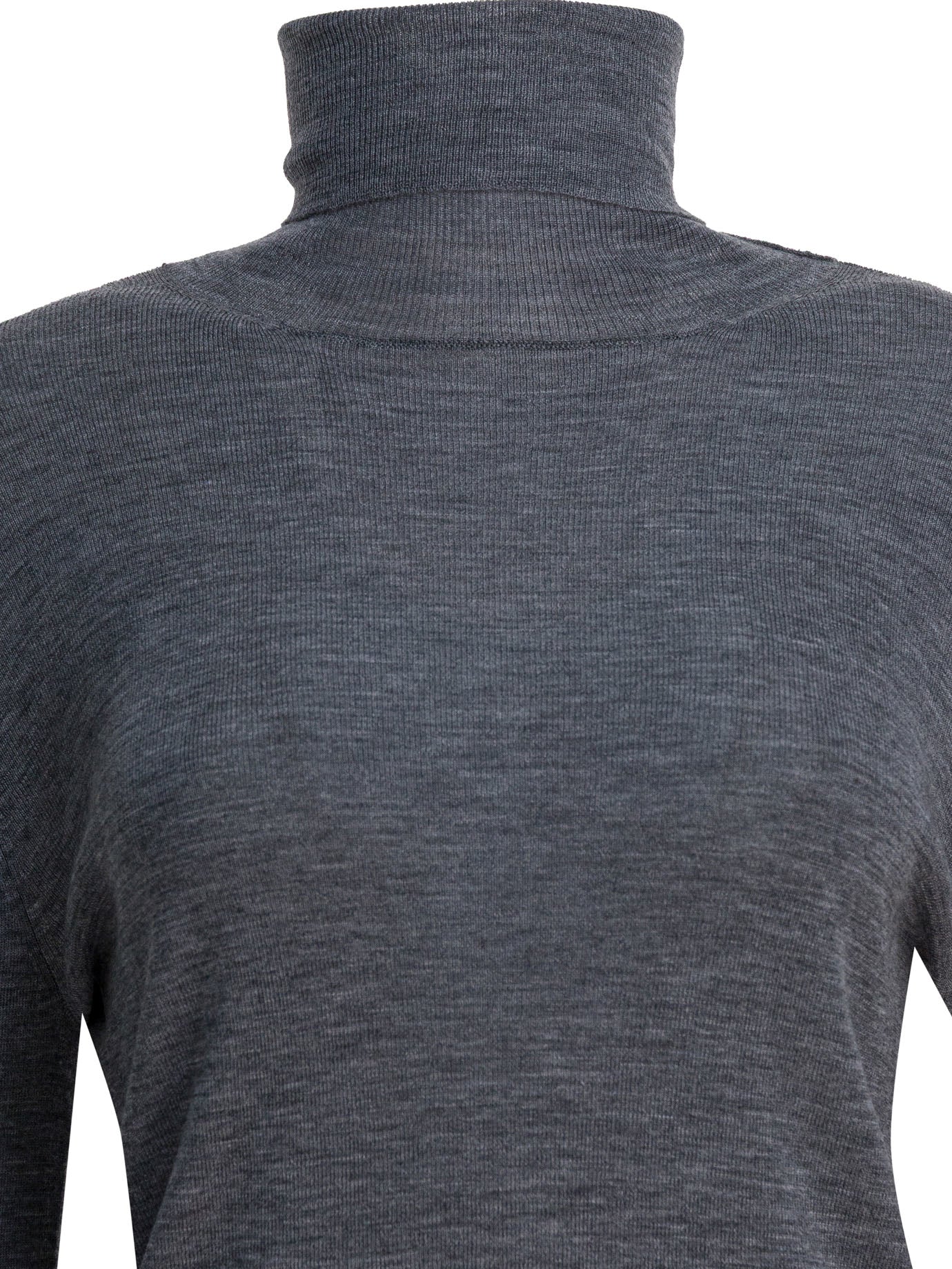 Umarmung Wool Turtleneck Sweater