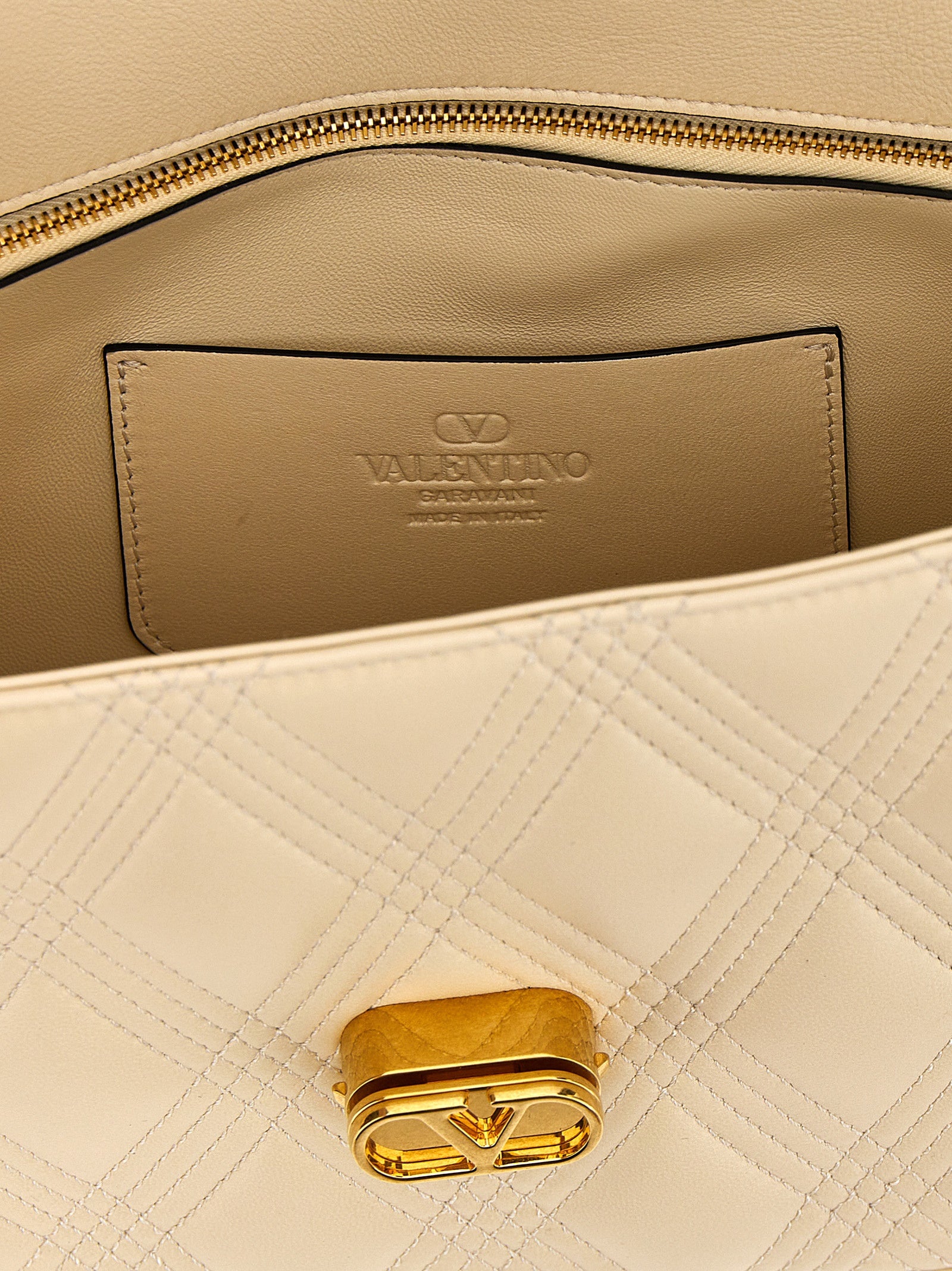 Valentino Garavani Valentino Garavani 'Quiltie 67' M Shoulder Bag