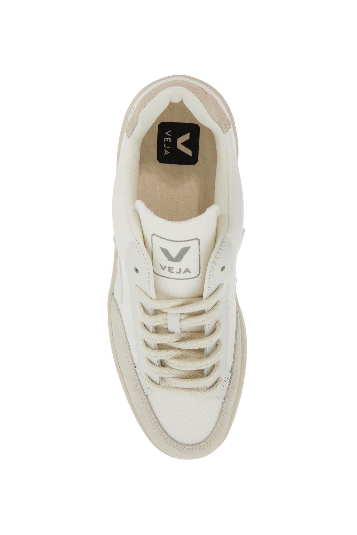 Veja Leather V-12 Sne